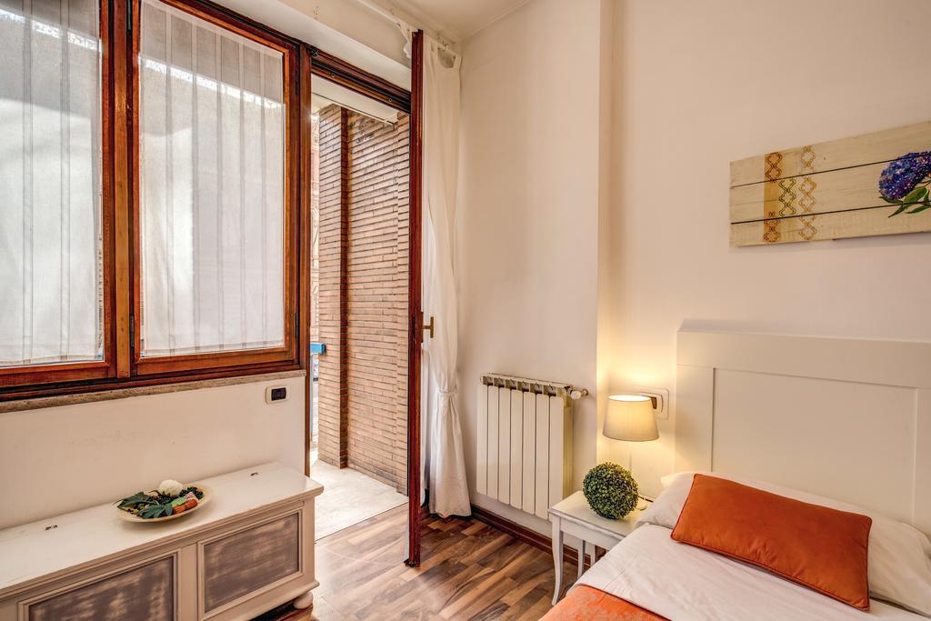 Trastevere Rooms Rzym Zewnętrze zdjęcie