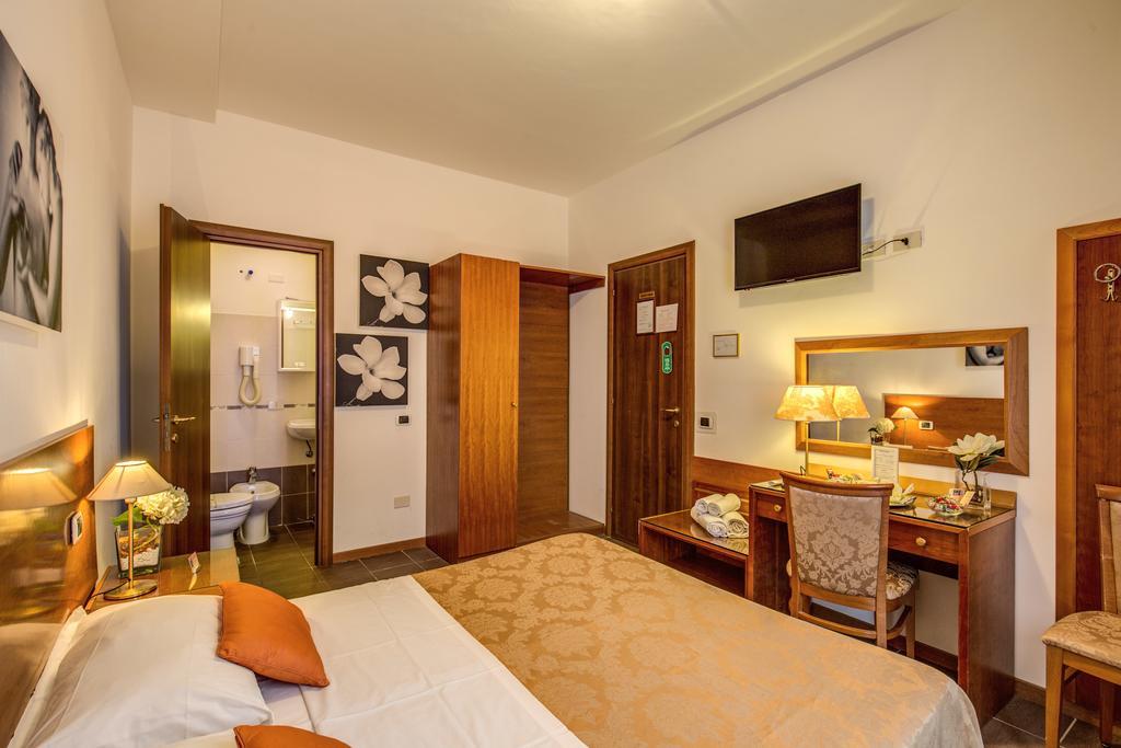 Trastevere Rooms Rzym Zewnętrze zdjęcie