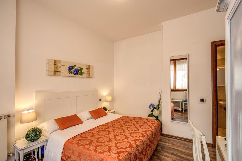 Trastevere Rooms Rzym Zewnętrze zdjęcie