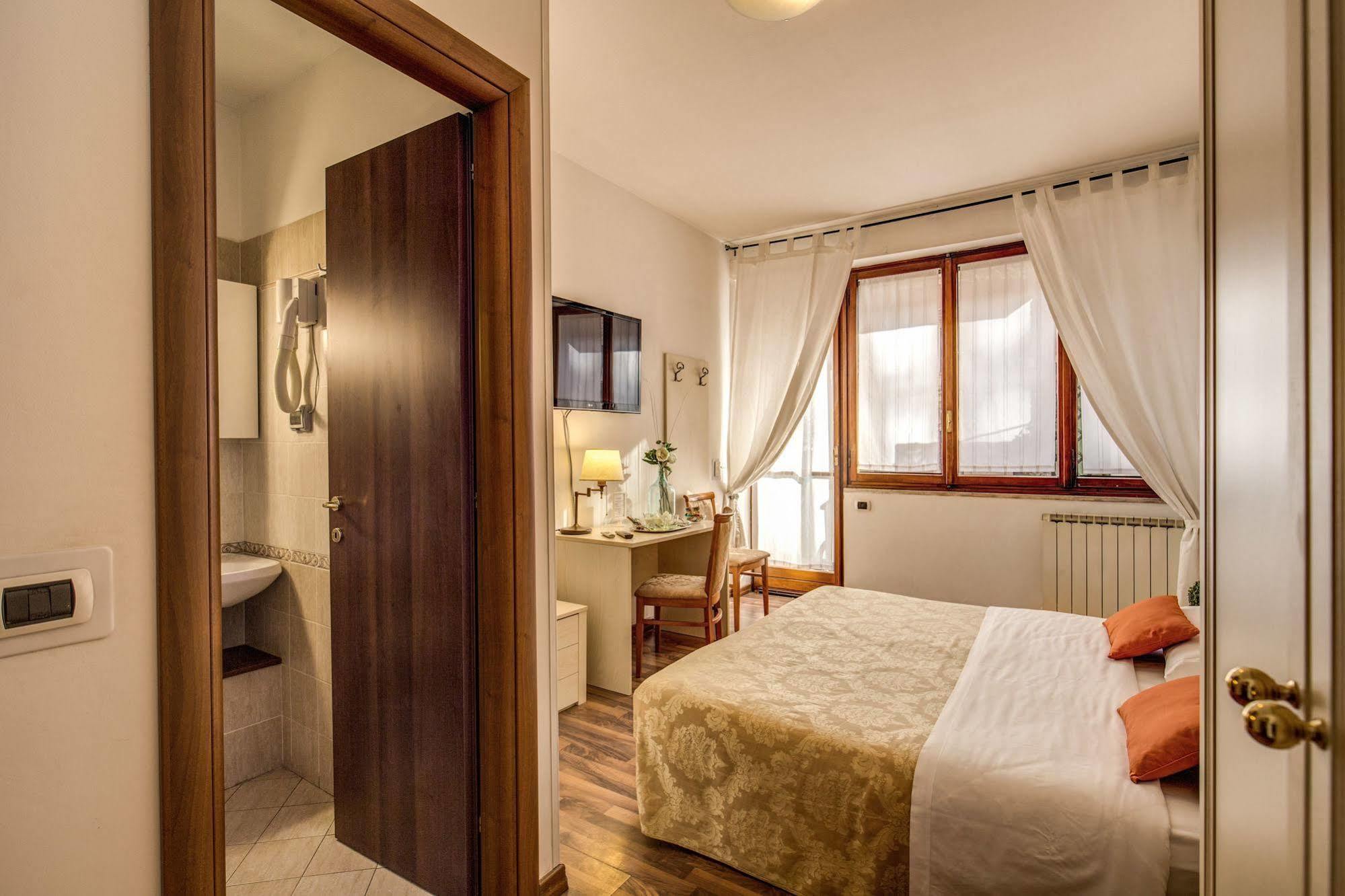 Trastevere Rooms Rzym Zewnętrze zdjęcie
